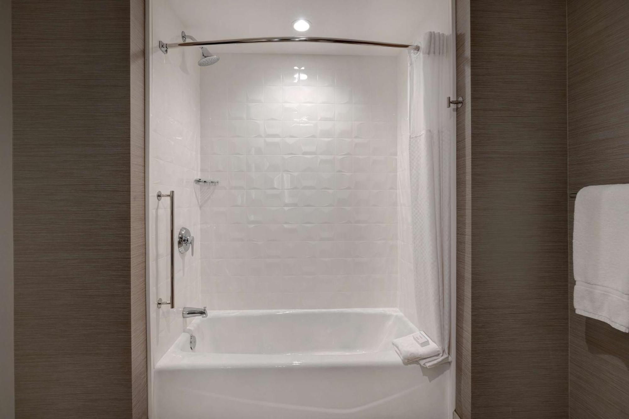 Hilton Garden Inn Anaheim Resort Buitenkant foto