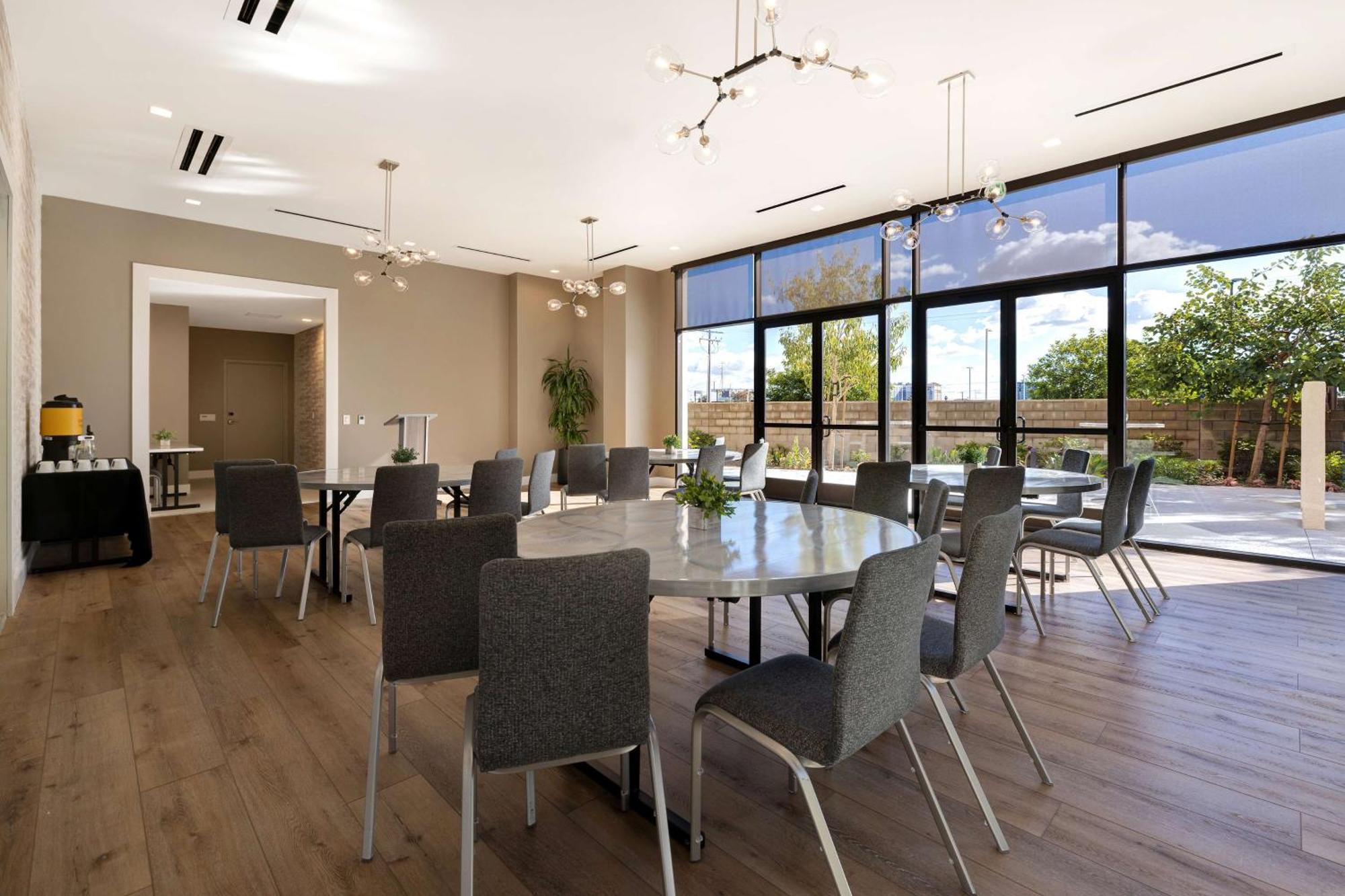 Hilton Garden Inn Anaheim Resort Buitenkant foto